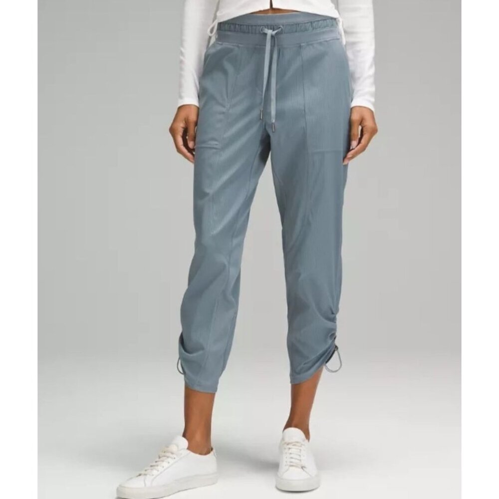 Lulu Lemon Crop Pants | Dance Studio Cropped Joggers | Teal, blue | Size 2 |